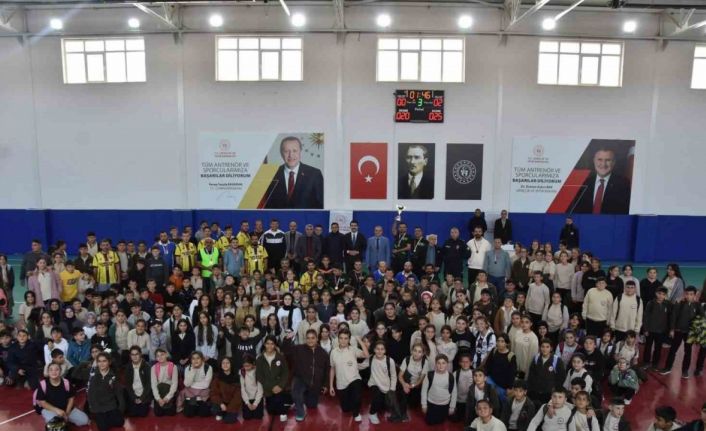 Öğretmenler hünerlerini filede sergiledi