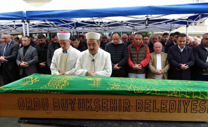 Ordu’da göçük altında kalan kamyon şoförü toprağa verildi