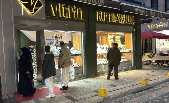 Ordu’da kuyumcu hırsızlığı: 2 milyon TL’lik altını çalıp kayıplara karıştı