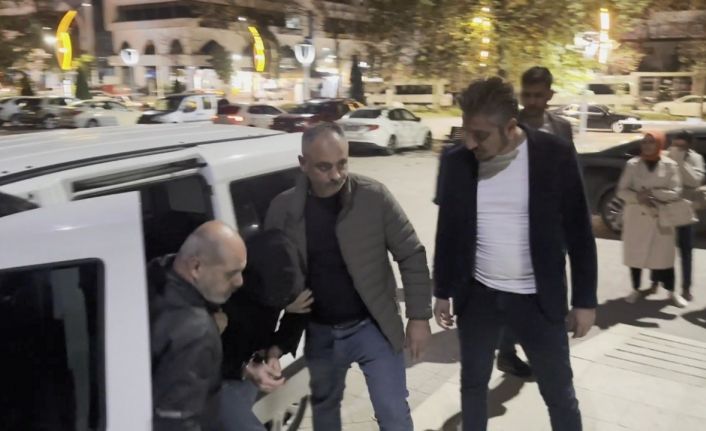 Ordu’da silahla kuyumcuyu soyan zanlı adliyeye sevk edildi