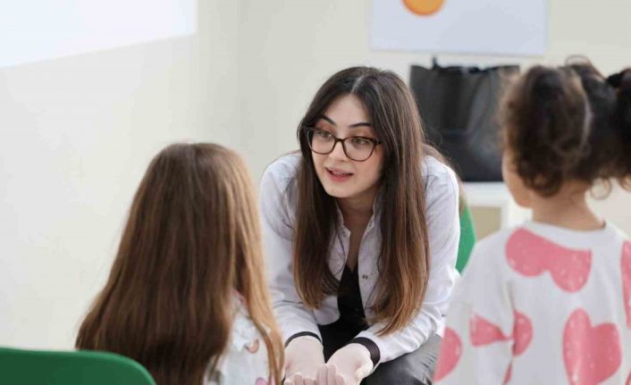 Osmangazi’de minikler sağlıklı gülüşlerin sırrını öğrendi