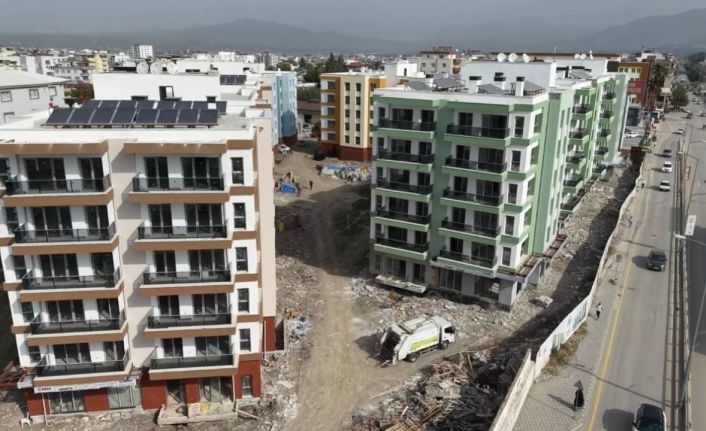 Osmaniye’de yeniden inşa süreci tüm hızıyla devam ediyor