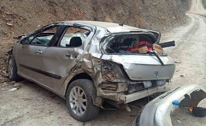 Otomobil uçuruma yuvarlandı, kaza gün ağarınca ortaya çıktı: 1 ağır yaralı