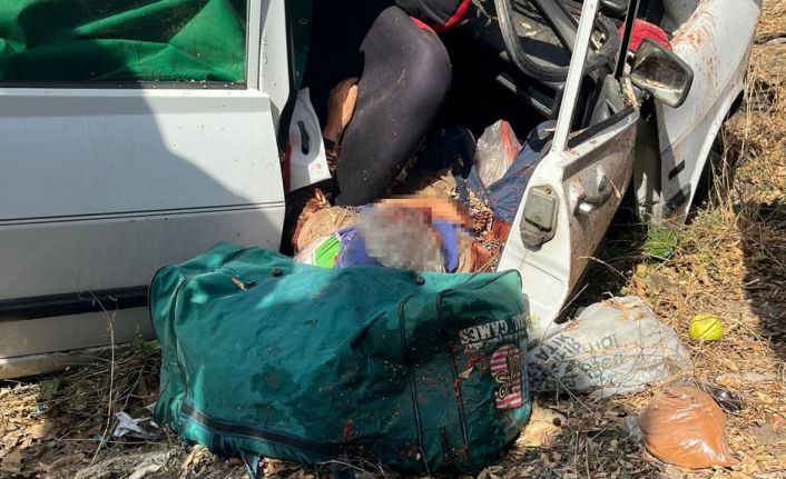 Otomobil yol kenarına uçtu: 1 ölü, 1 ağır yaralı