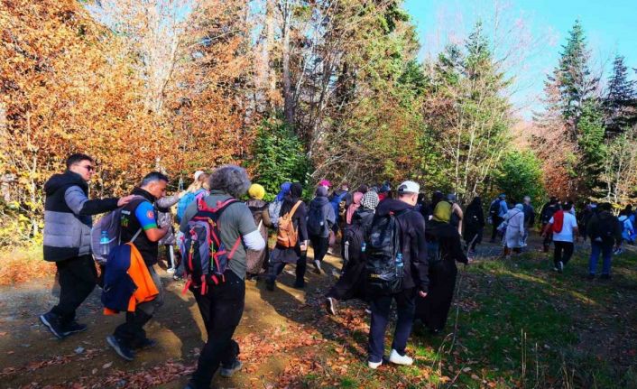 Pamukova’da sonbaharın renkleriyle 14 kilometrelik yürüyüş