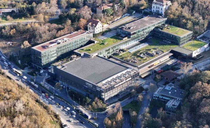 Papa 14. Leo’nun ayine katılacağı Volkswagen Arena’da hazırlıklar sürüyor