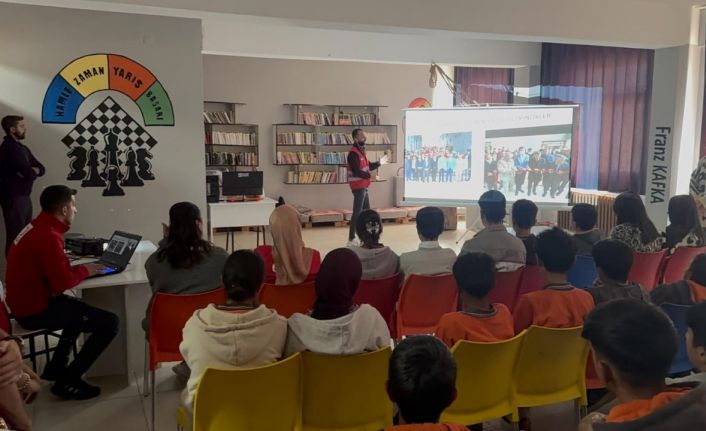 Patnos’ta öğrenciler Kızılay Haftası’nda bilgilendirildi