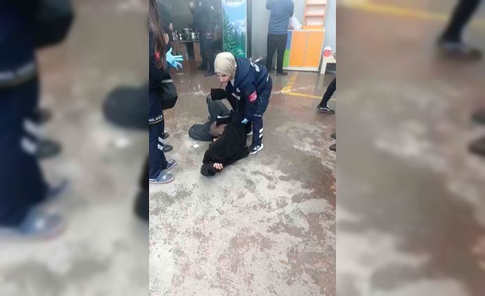 Pazar alanında korkutan anlar: 1 kişi dumandan etkilendi