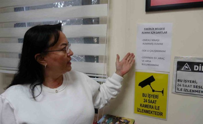 Pendik’te saldırıya uğrayan muhtar konuştu: "Yanına gidince saçımdan tutup beni yere düşürdü"