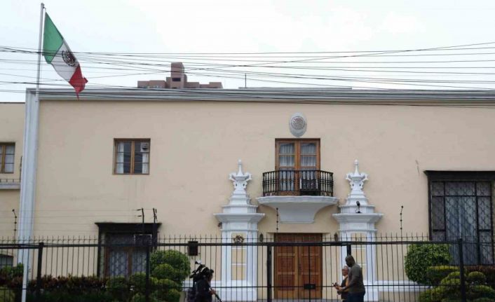 Peru’da Yüksek Mahkeme’den eski Başbakan Chavez için yeniden gözaltı kararı