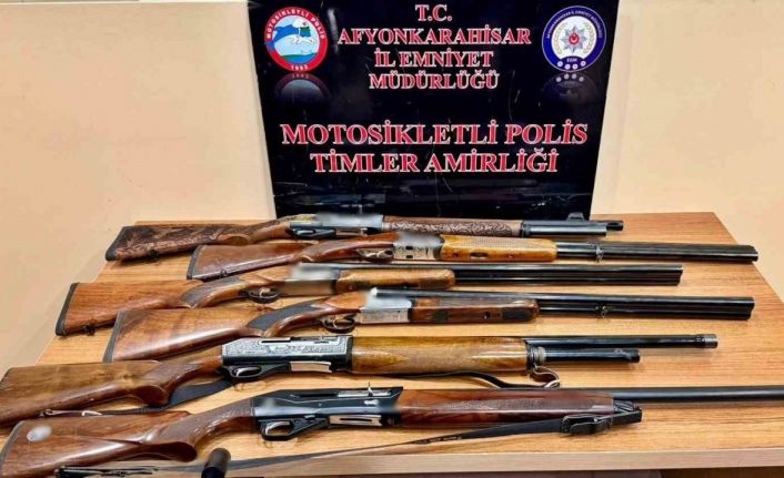 Polis saksılar da yetiştirilen kenevir ele gecirdi