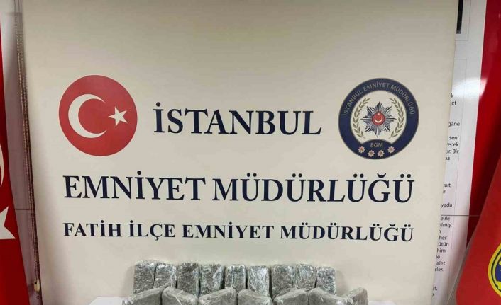 Polisten kaçan uyuşturucu satıcı kovalama sonucu böyle yakalandı