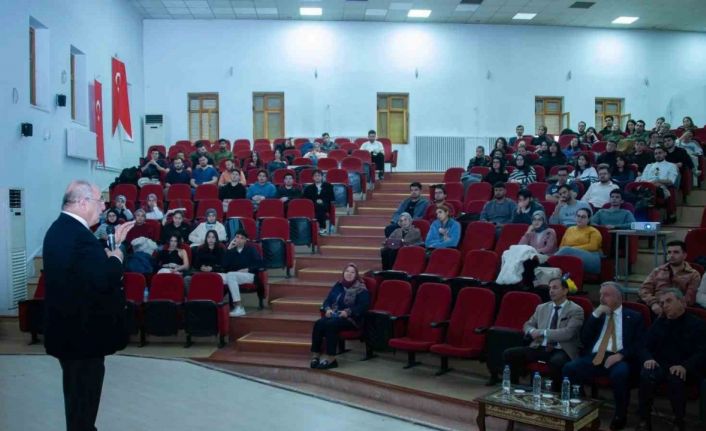 Prof. Dr. Polat, EBYÜ Tıp Fakültesinde ‘Bir Başarı Öyküsü’nü anlattı