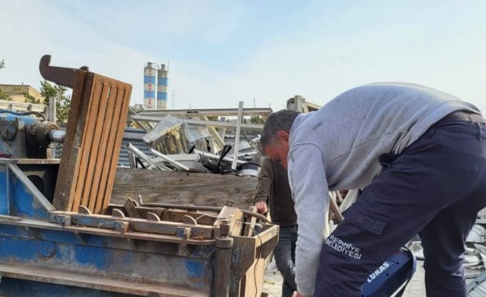 Refahiye’de itfaiye personeline trafik kazalarına müdahale eğitimi