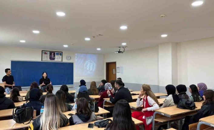 Reklamcılıkta analitik düşünmenin önemi SUBÜ’de konuşuldu