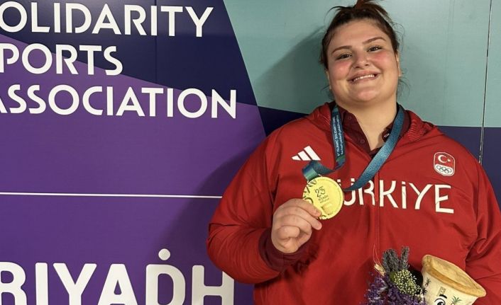 Rektör Kibar’dan judonun altın kızı Hilal Öztürk’e tebrik