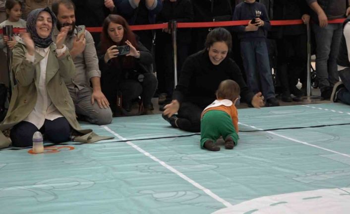 Rize’de emekleme yarışında bebeklerden çok aileler yarıştı