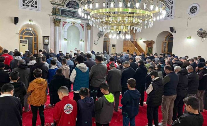 Sabah namazı sonrası sahaya çıktılar