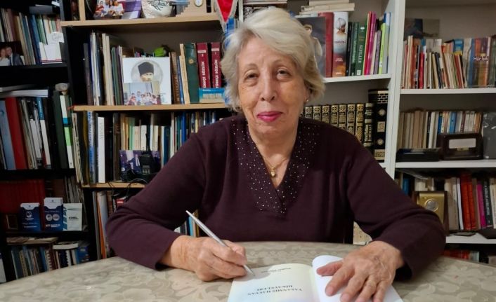 Sadberk öğretmen, 4 kitabını okurlarla buluşturuyor