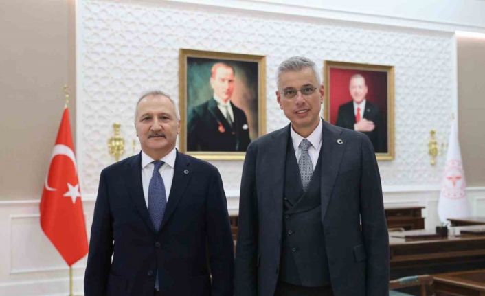 Sağlık Bakanı Memişoğlu, MHP Genel Başkan Yardımcısı Yurdakul’u kabul etti