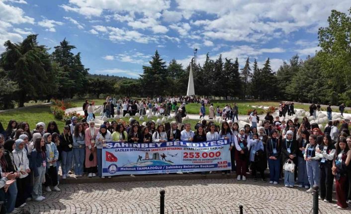 Şahinbey, 253 bin gazi torununu özel uçakla şehit topraklarına ulaştırdı