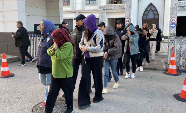 "Sahte bungalov" çetesine dev operasyon: Hesaplarında 35 milyon TL hareketlilik tespit edildi