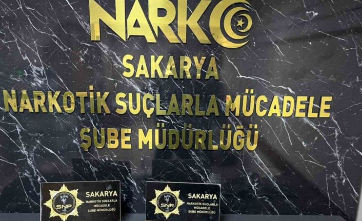 Sakarya polisinden 3 ilçede uyuşturucu operasyonu: 4 gözaltı