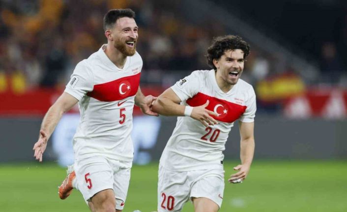 Salih Özcan’ın milli takımdaki ilk gol sevinci