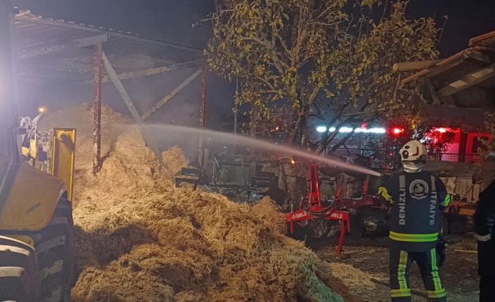 Samanlık yangını korkuya neden oldu