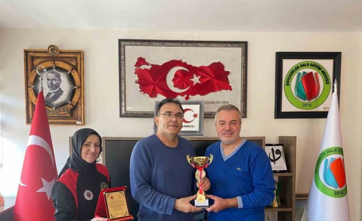 Şampiyona kupası verildi