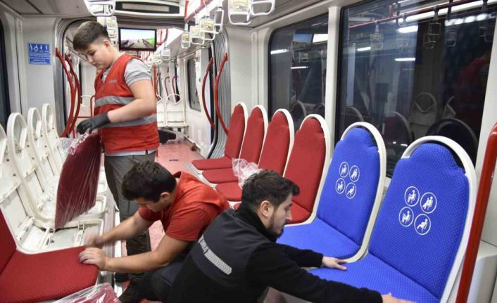 Samsun’da tramvayların koltukları yenileniyor