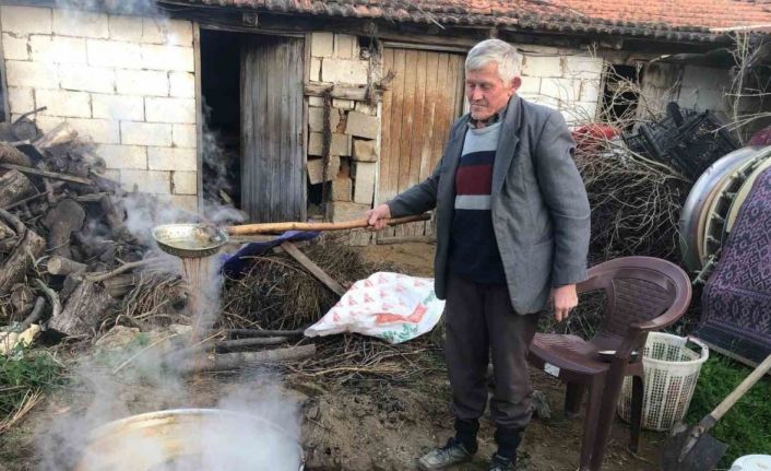 Sarıgöl’de pekmez yapımına hız verildi