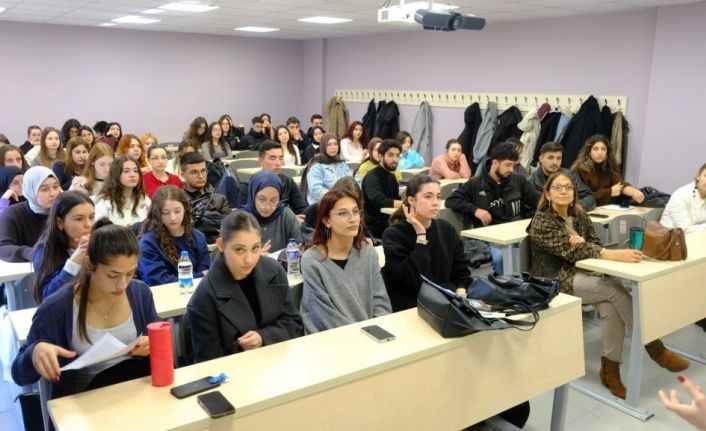 SBF’de "Yerel Yönetimlerde Sosyal Hizmet" semineri düzenlendi