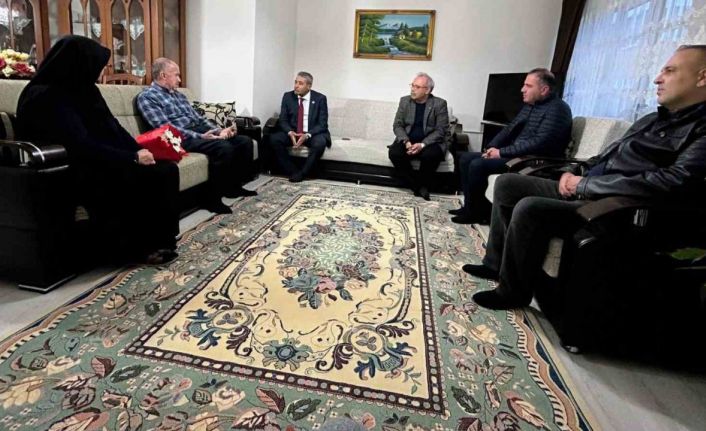 Şehit Serdar Uslu’nun öğretmen babasına anlamlı ziyaret