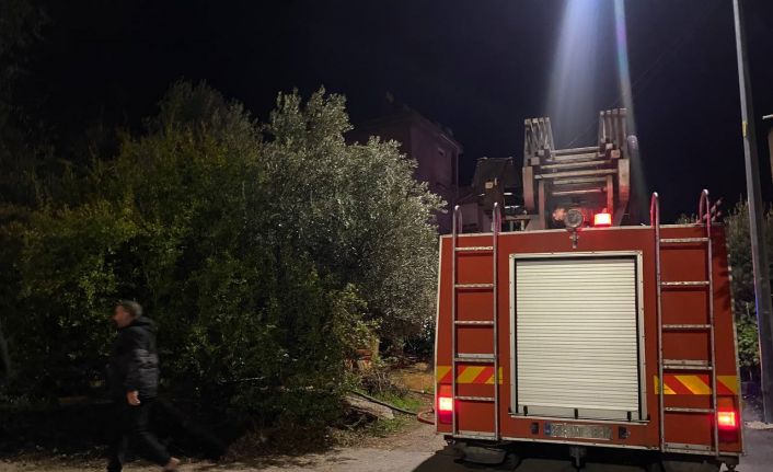 Serik’te korkutan ev yangını