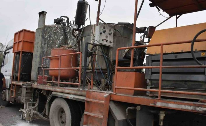 Şerit çizme makinesinin kazanı patladı: 2 işçi yaralandı