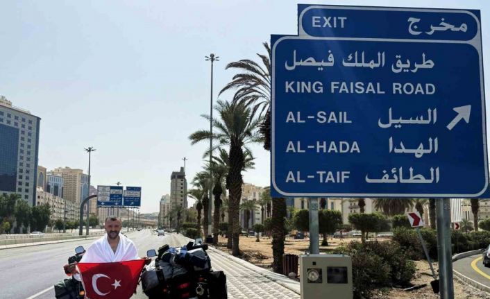 Sigarayı bıraktı, motosikleti ile 250 bin kilometre yol yaptı: Son durağı umre oldu