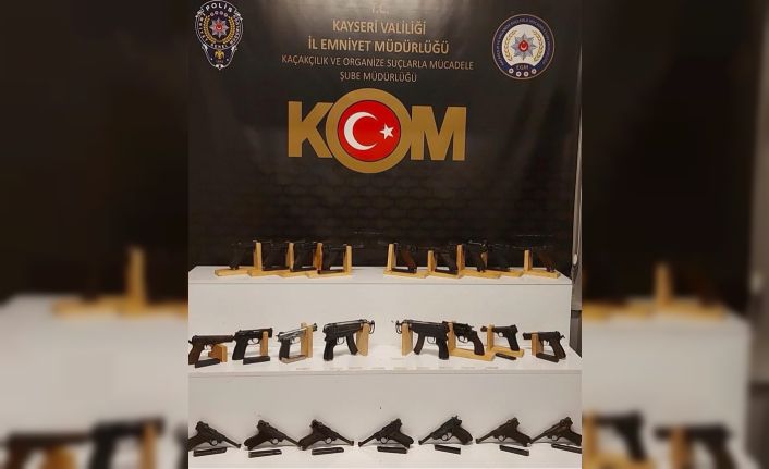 Silah tacirleri yakalandı