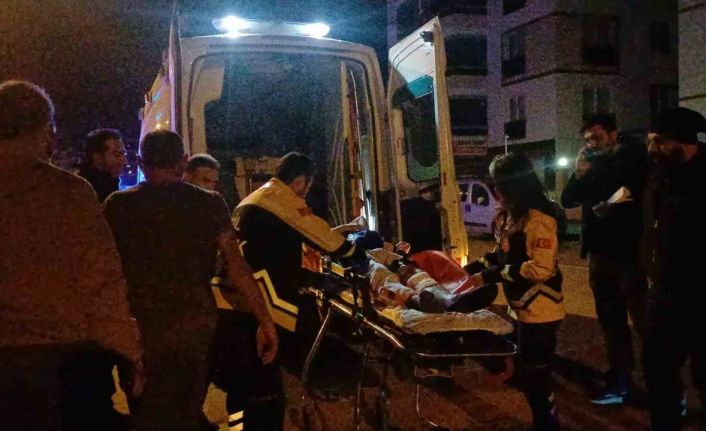 Silahla yaralanan genç, bina boşluğuna kaçarak canını zor kurtardı