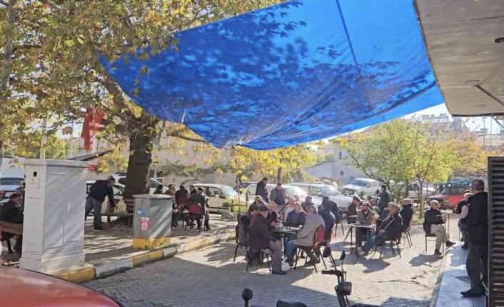 Sındırgı’da peş peşe depremler