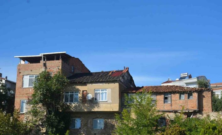 Sinop Kalesi, kalekondulardan kurtuluyor