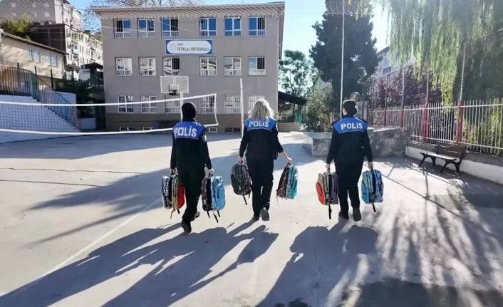 Sinop polisinden öğrencilere eğitim seti desteği