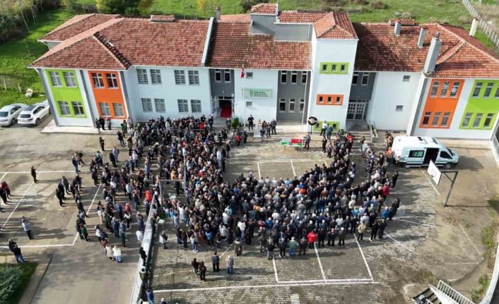 Sinop’ta kazada ölen öğretmen için tören düzenlendi