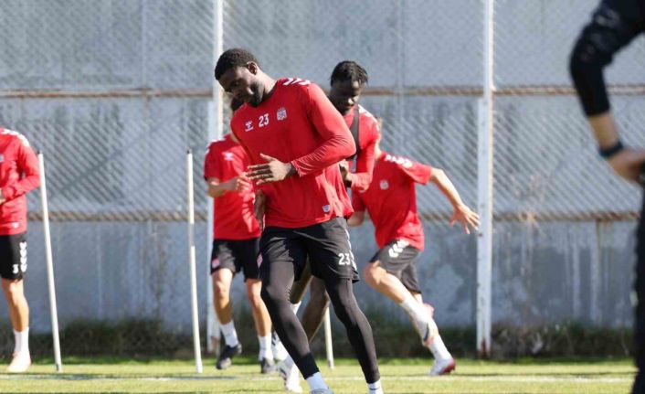 Sivasspor, duran top çalıştı