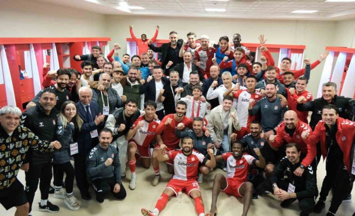 Sivasspor’dan galibiyet pozu