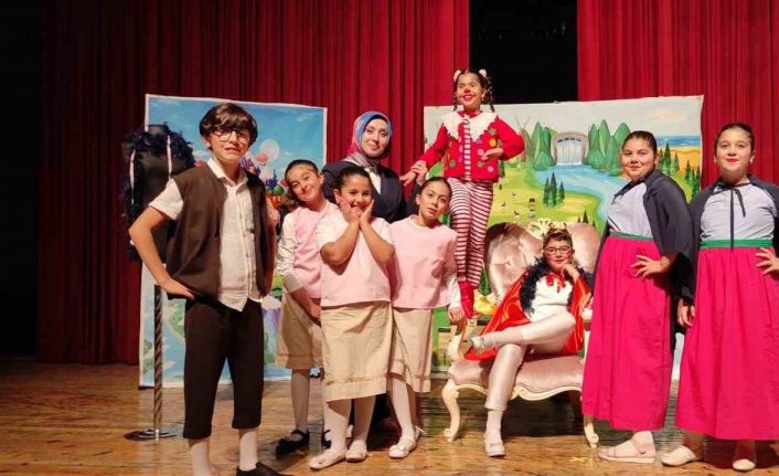 Sorgun Belediyesi Tiyatro Topluluğu İç Anadolu turnesinde 5 bin seyirciyle buluştu