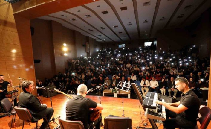 SUBÜ’den uluslararası öğrencilere türkü konseri