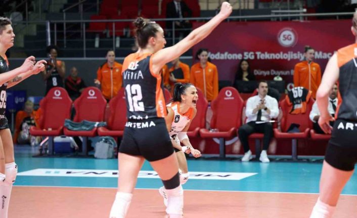 Sultanlar Ligi: Türk Hava Yolları: 0 - Eczacıbaşı Dynavit: 3