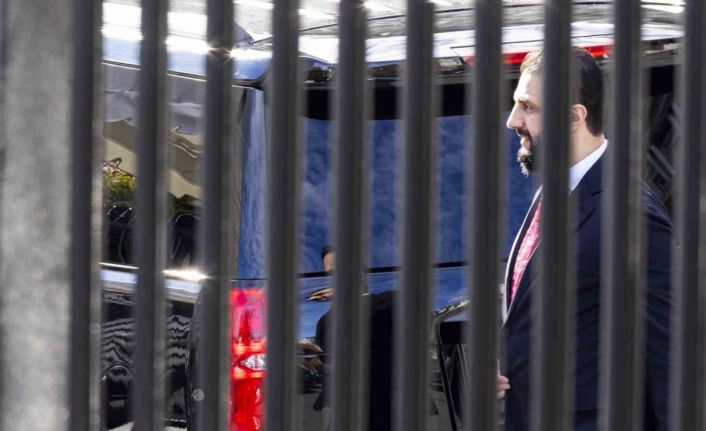 Suriye Devlet Başkanı eş-Şara, ABD Başkanı Trump ile bir araya geldi