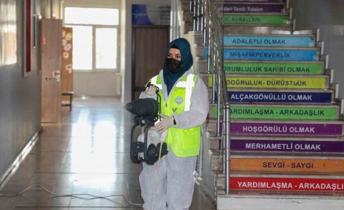 Talas’taki okullarda ara tatil temizliği